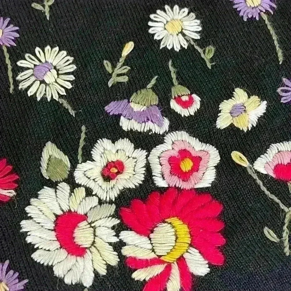 Vintage Jaclyn Smith Shortsleeved Embroidered Floral Cardigan /Top  size Large - Picture 3 of 8